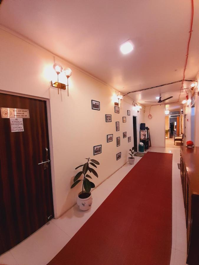 Homestay Ac Dormitory نيودلهي المظهر الخارجي الصورة