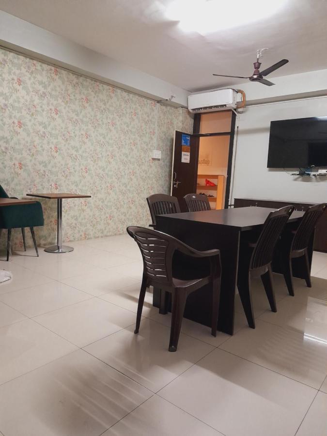 Homestay Ac Dormitory نيودلهي المظهر الخارجي الصورة