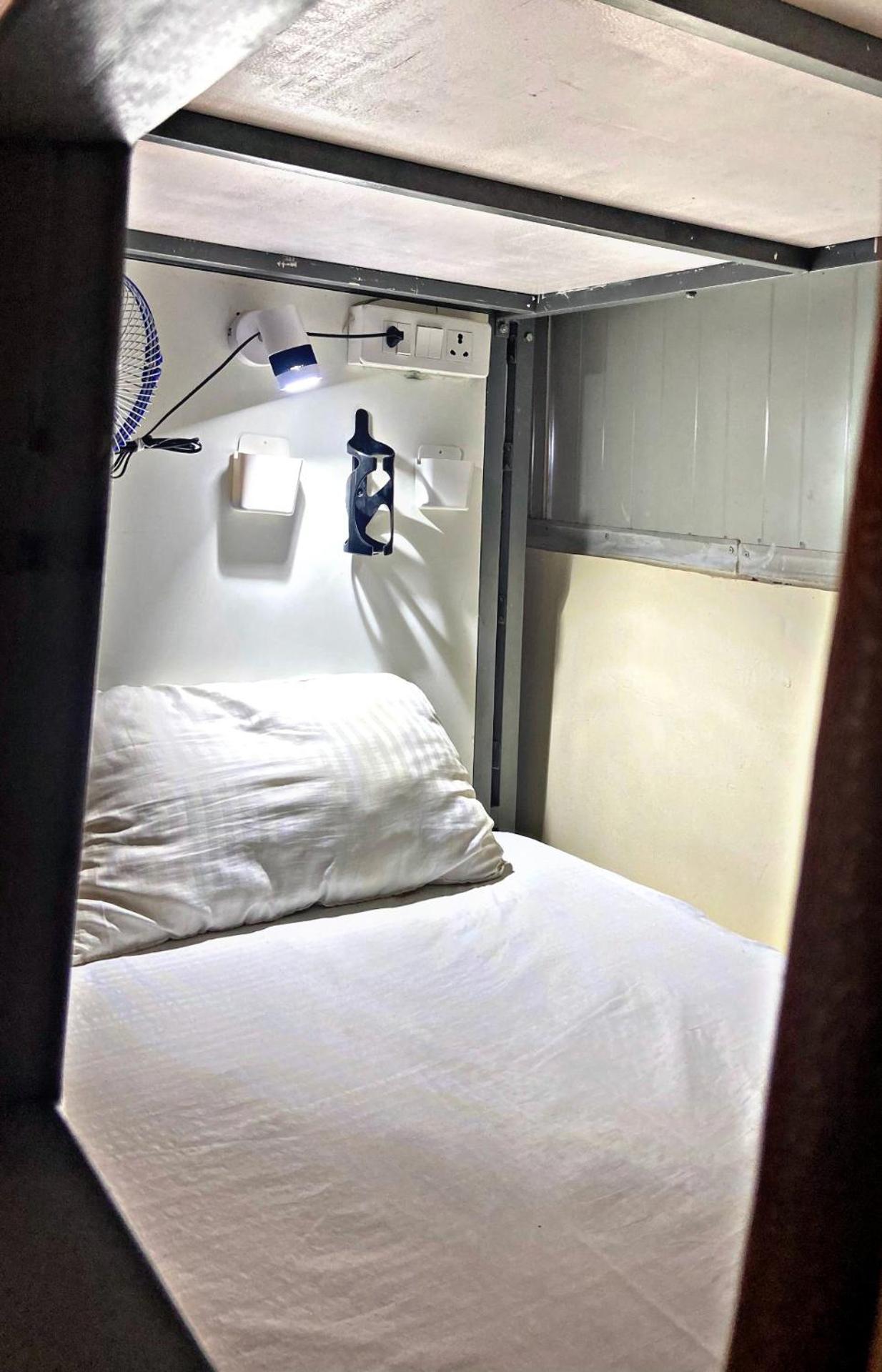Homestay Ac Dormitory نيودلهي المظهر الخارجي الصورة
