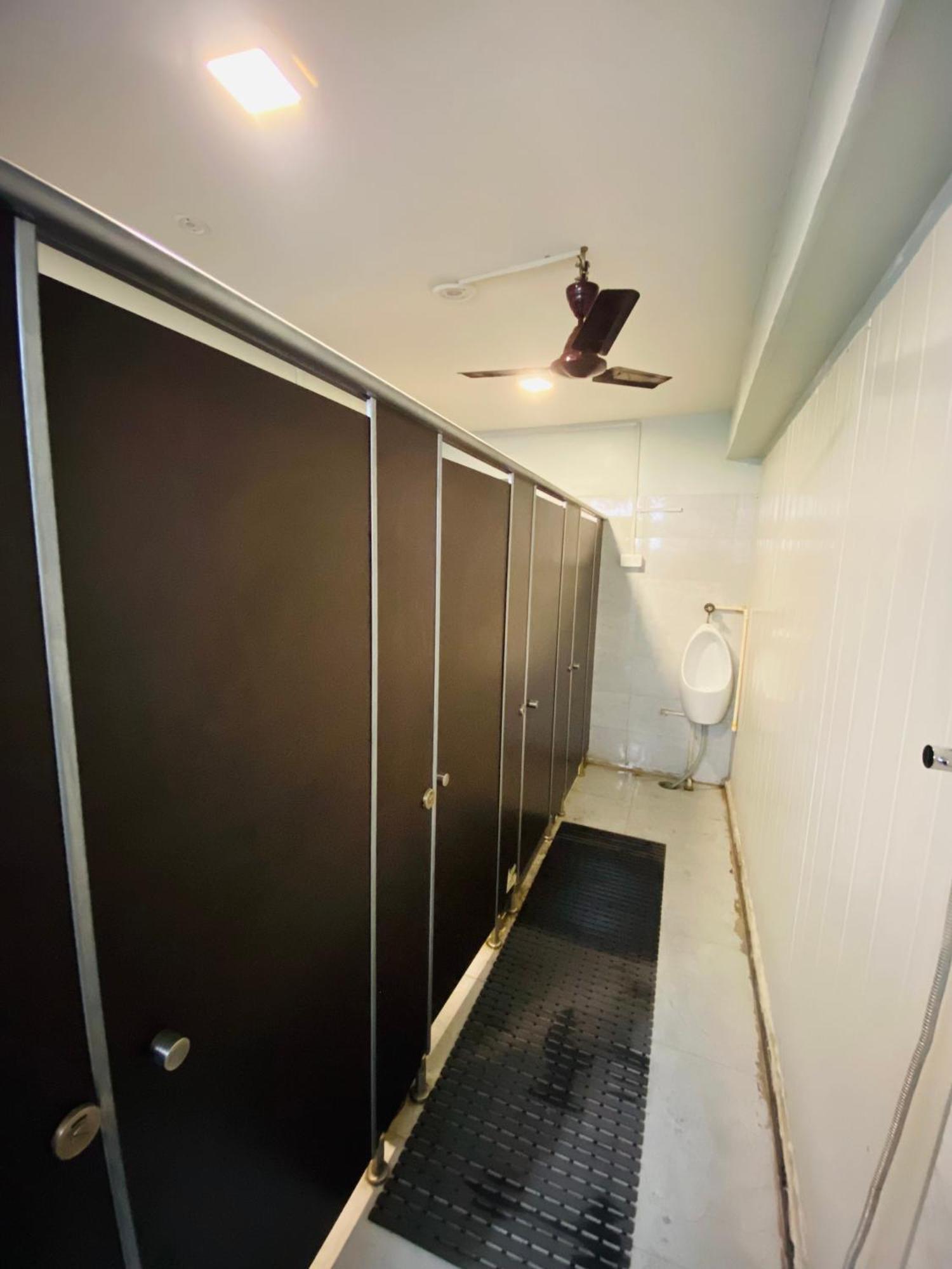 Homestay Ac Dormitory نيودلهي المظهر الخارجي الصورة