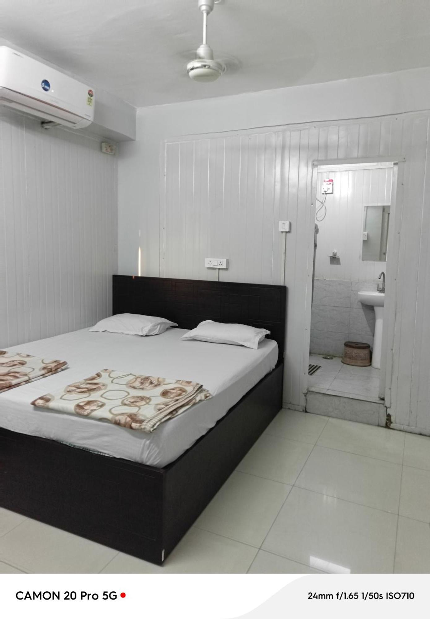 Homestay Ac Dormitory نيودلهي المظهر الخارجي الصورة
