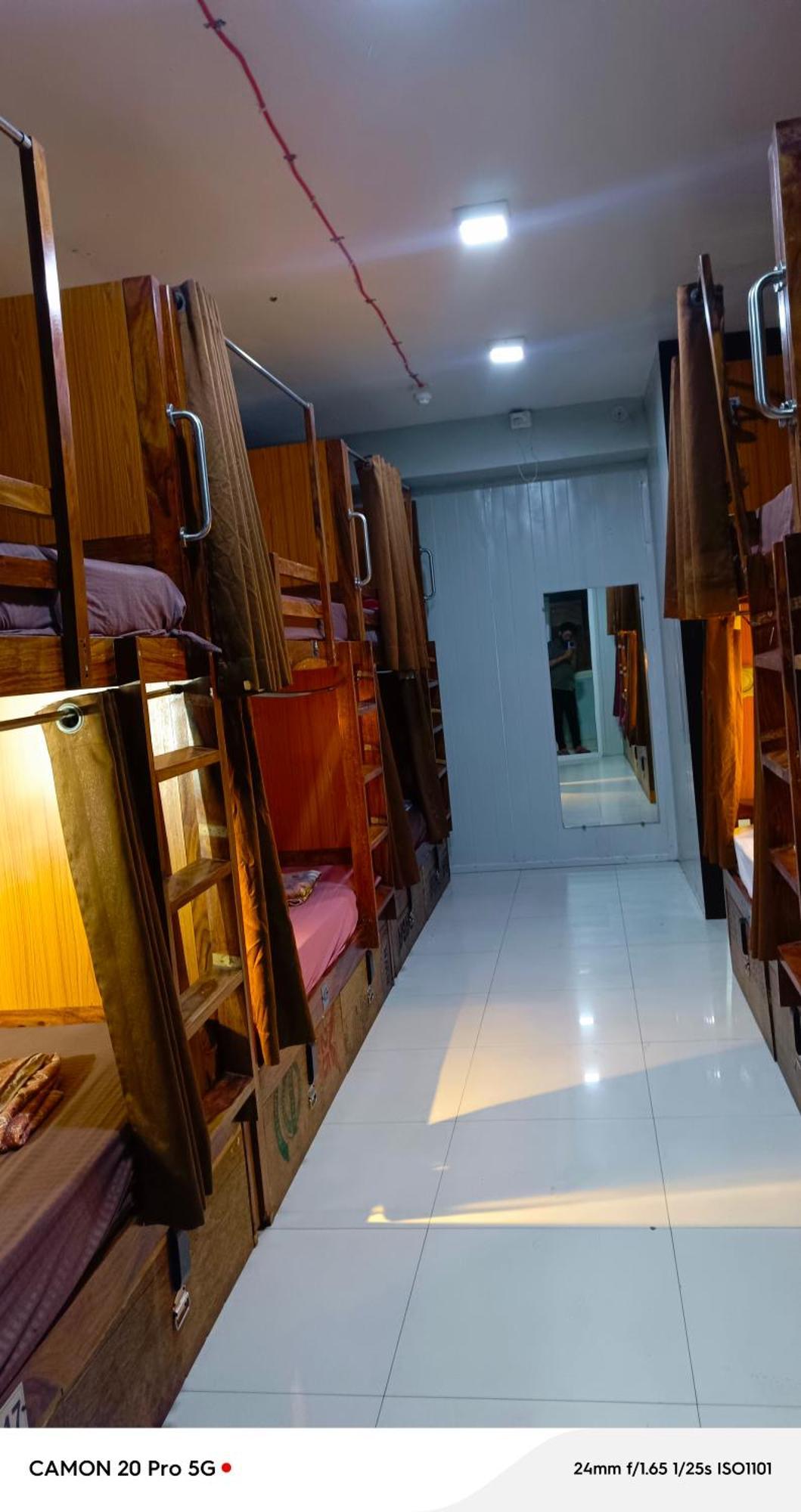 Homestay Ac Dormitory نيودلهي المظهر الخارجي الصورة